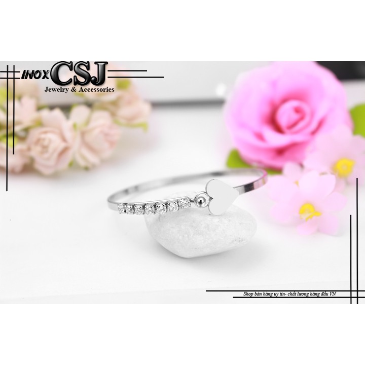 Vòng tay nữ hình trái tim gắn đá cực xinh