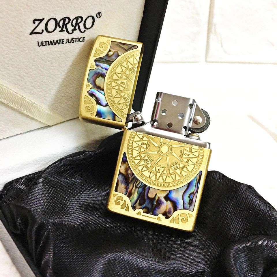 Hột-Quẹt-Bật-Lửa-X-ăng zipo loại đẹp Zorro hình Khắc Kim chỉ Nam + Hộp cưc đẹp