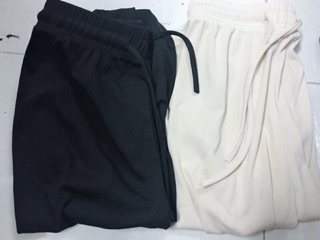 Combo quần áo của mai