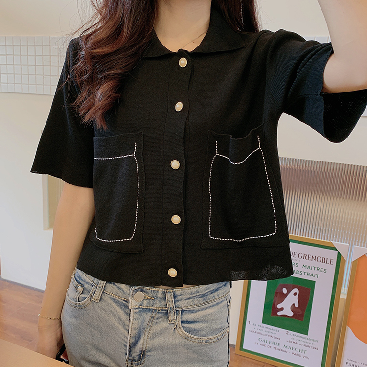 Áo Croptop Dệt Kim Tay Ngắn Phối Nút Thiết Kế Dáng Rộng Thoải Mái