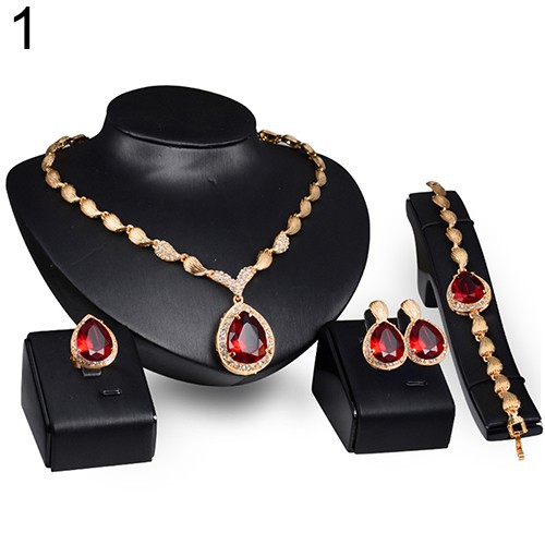 Bộ trang sức thời trang gồm 1 dây chuyền + 1 vòng đeo tay + 1 nhẫn + 1 cặp khuyên tai đính đá đẹp mắt cho nữ
