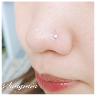 Khuyên cánh mũi titan Titanium đá sáng lâu piercing thân xoắn