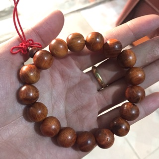 Vòng tay gỗ huyết long( huyết rồng)