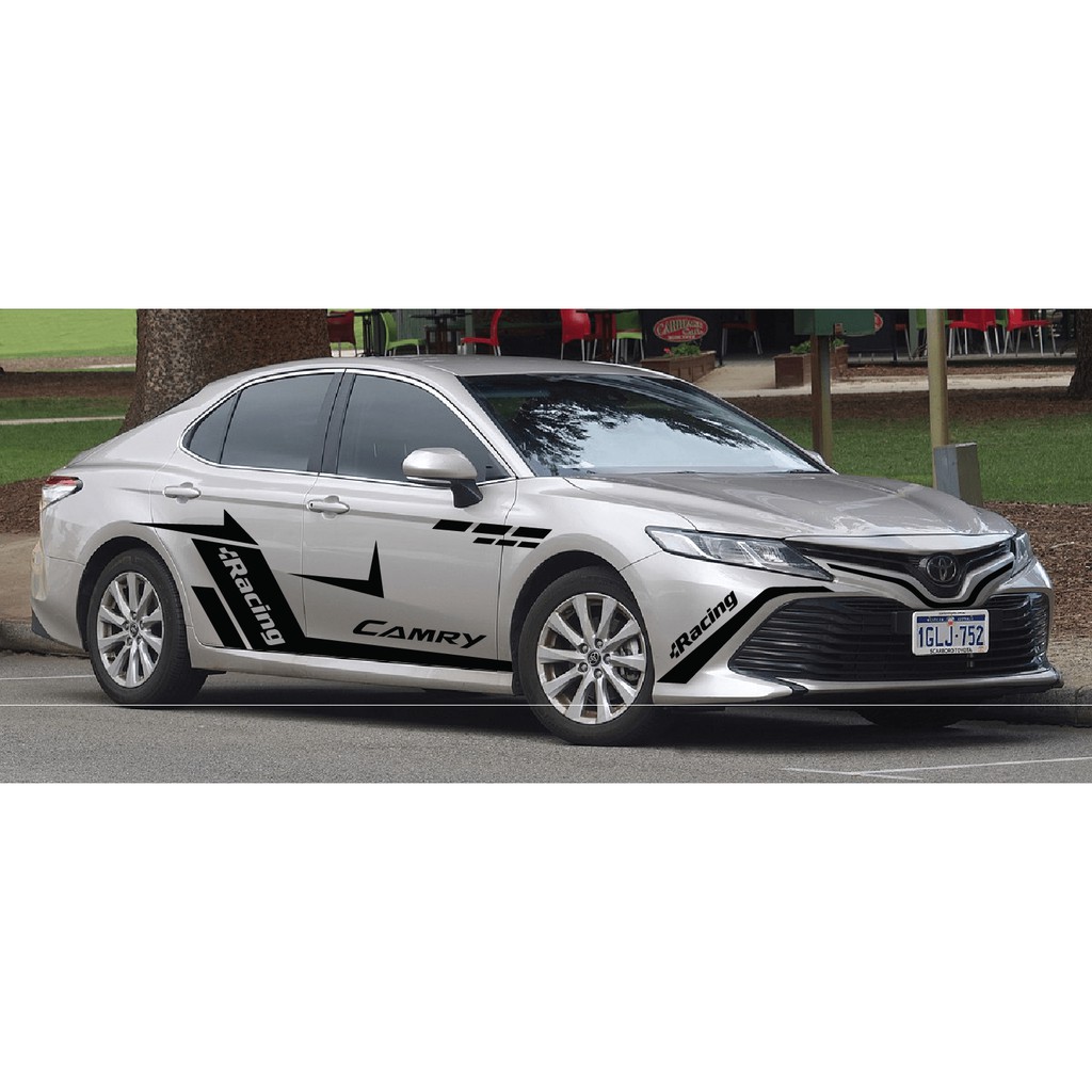 Tem  xe Toyota Camry phong cách thể thao