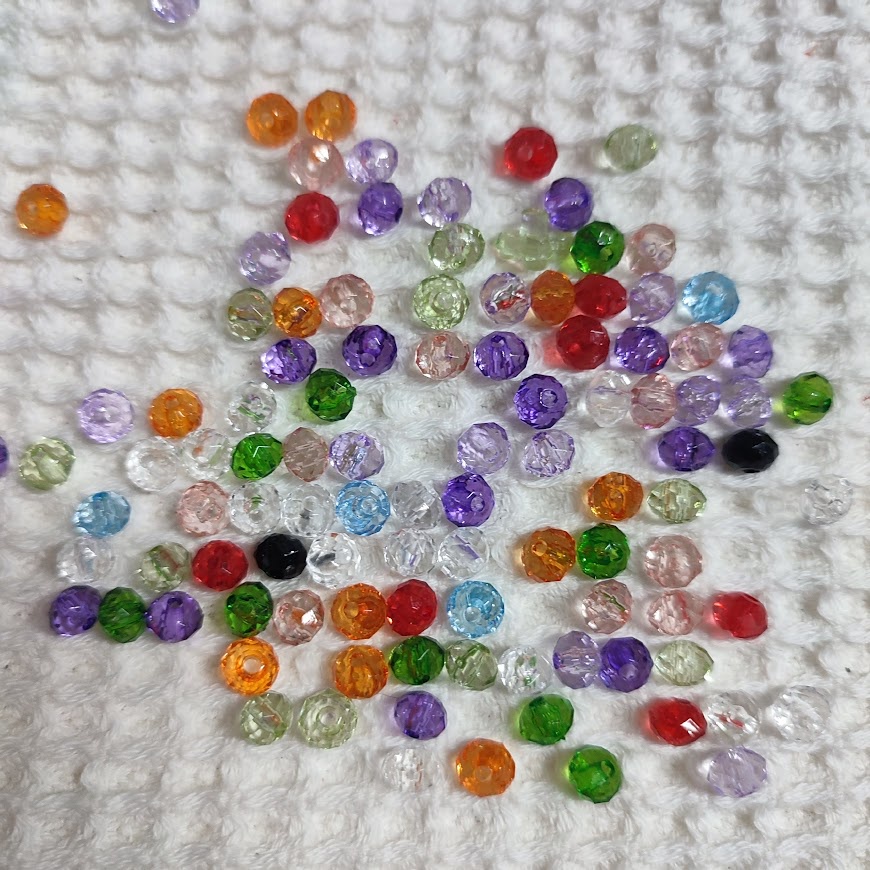 10-25-50gr hạt nhựa bánh cam 6mm màu trong - Nguyên liệu làm vòng, handmade