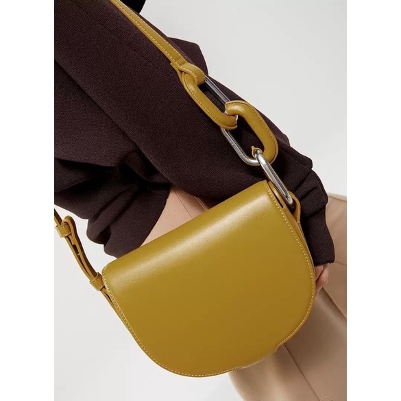 Túi đeo chéo Kora Saddle - 80781746CK2