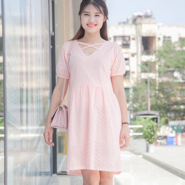 Đầm bầu cổ V cách điệu 2 lớp