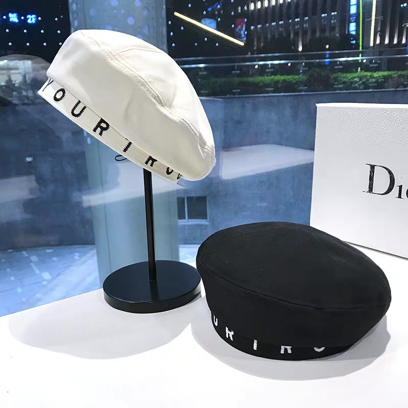 Nón Baret vành thêu chữ độc đáo cá tính