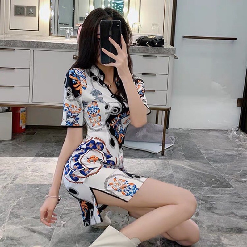 Có Sẵn > Sườn Xám Cách Tân Xẻ Đùi