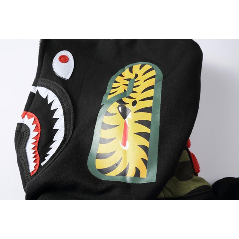 Áo khoác hoodie BAPE họa tiết rằn ri cá tính độc đáo