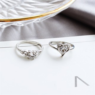 Nhẫn đính đá phong cách Hàn Quốc