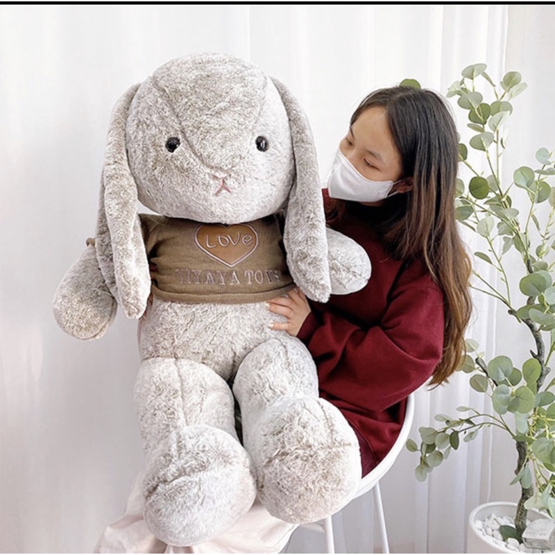 GẤU BÔNG THỎ MẶC ÁO LEN TAI DÀI