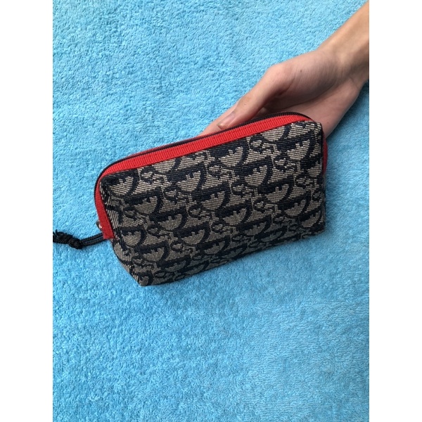 Túi chuẩn si. Túi qua sử dụng . Bán combo 2cái .Mời khách vui lòng vô chat để biết thêm thông tin sản phẩm nhé. Thanks .