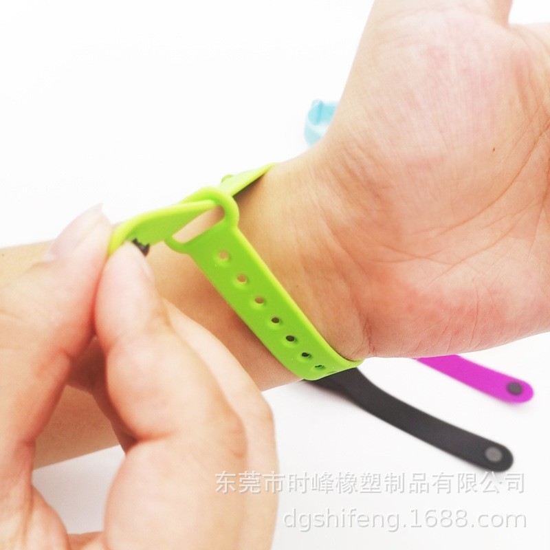 Vòng Silicon Đựng Dung Dịch Sát Khuẩn Rửa Tay Tiện Dụng - Dumi Shop