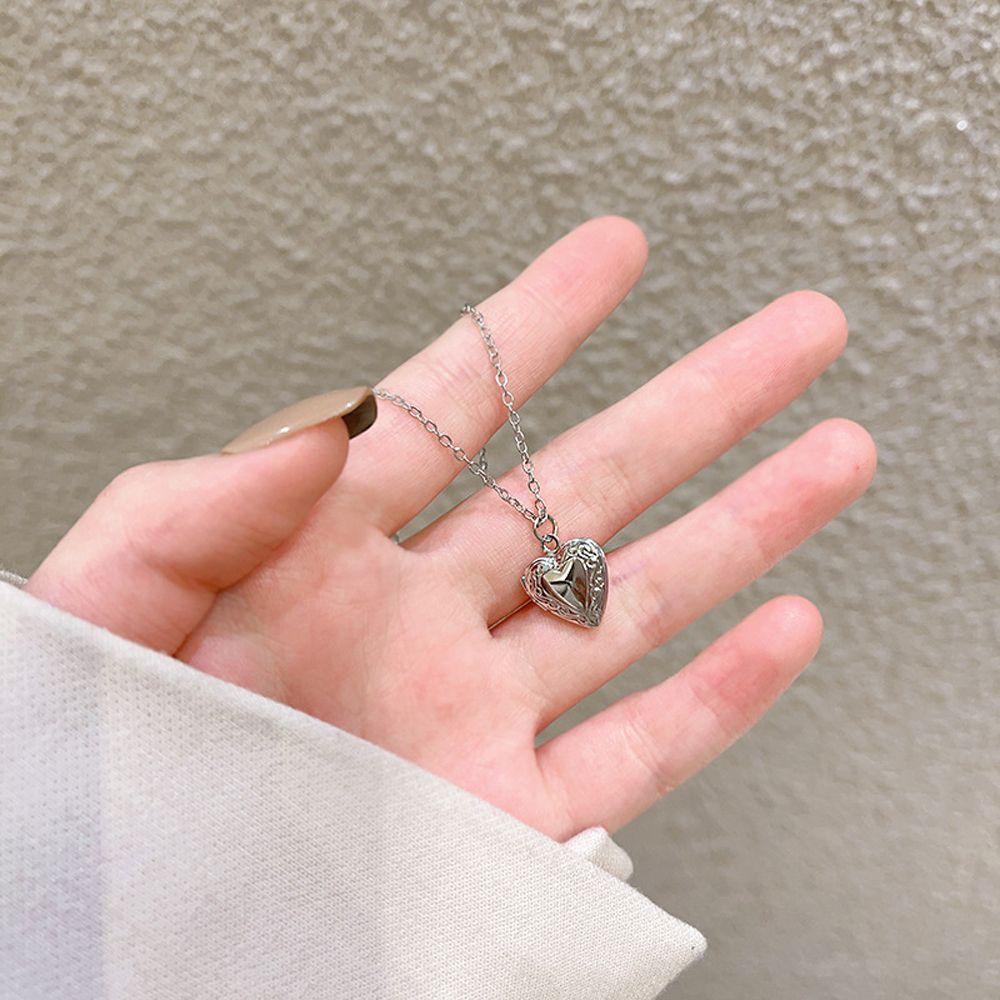 AROMA Vòng cổ Thép Titan Mặt Trái Tim Màu Bạc Sang Trọng Cho Nữ