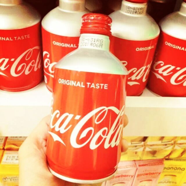 Coca cola nhật: 30k/ chai