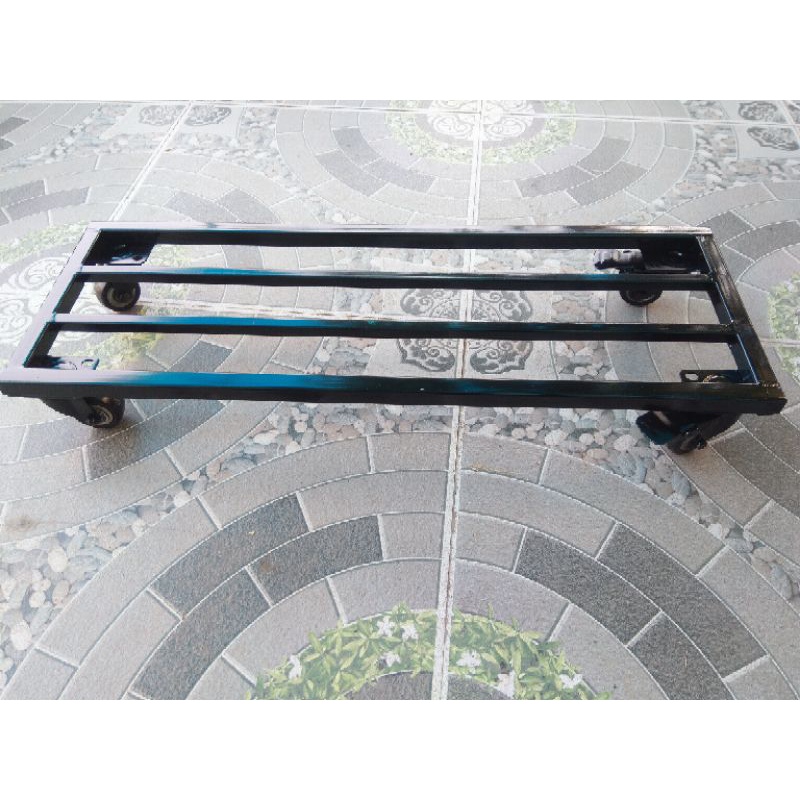 Kệ kê chậu cây-chậu đá mài-đồ dùng cao cấp, có bánh xe di chuyển xoay 360°. Bánh xịn loại đẹp- bền bỉ.hộp thép 2x2cm