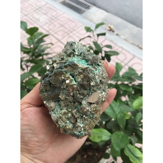 Cụm đá thô raw pyrite