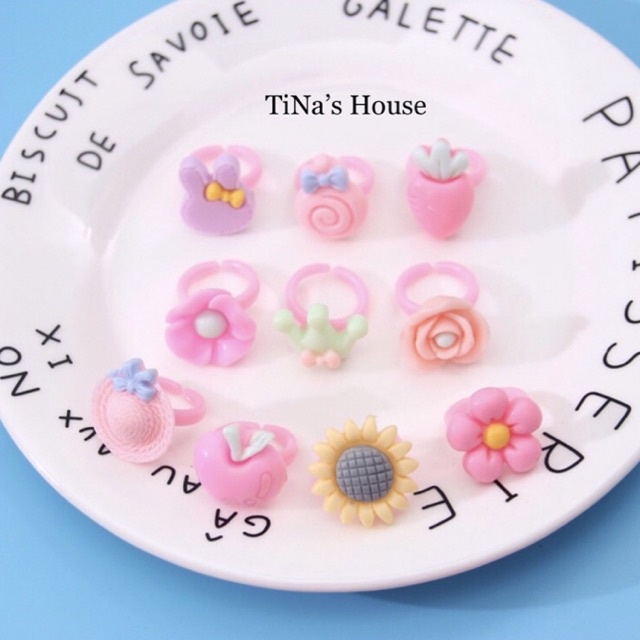 Nhẫn nhựa hoạ tiết hoạt hình dễ thương cho trẻ em - TiNa’s House