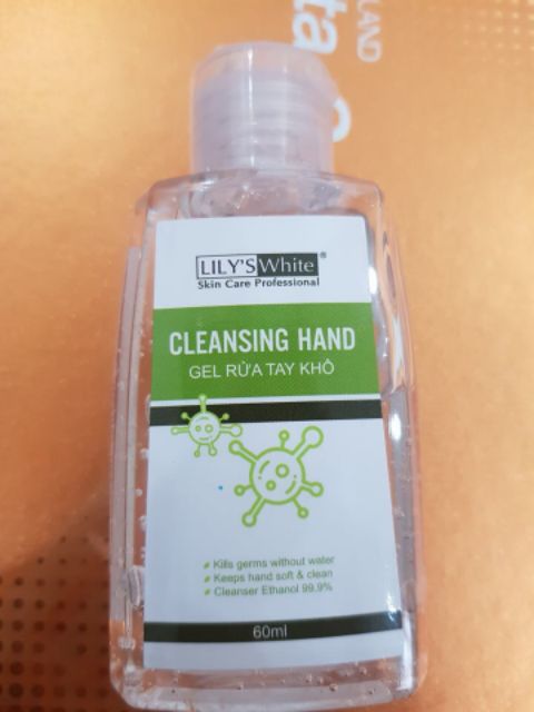 Gel rửa tay khô sát khuẩn Lily's White Cleansing Hand và 02 khẩu trang hello kitty