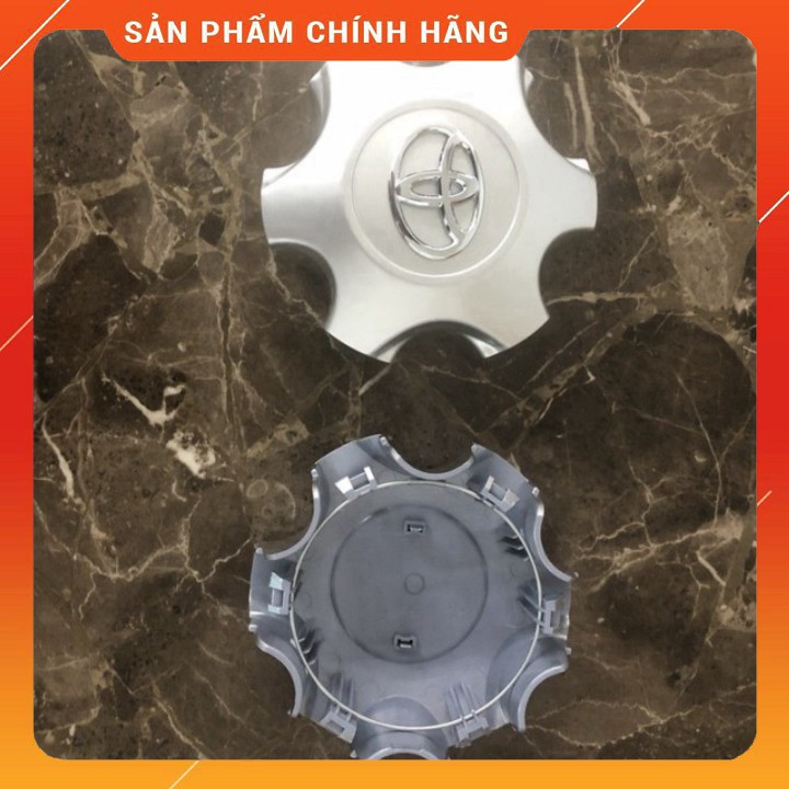 Logo chụp mâm, ốp lazang bánh xe ô tô Toyota Fortuner và Toyota Hilux SM