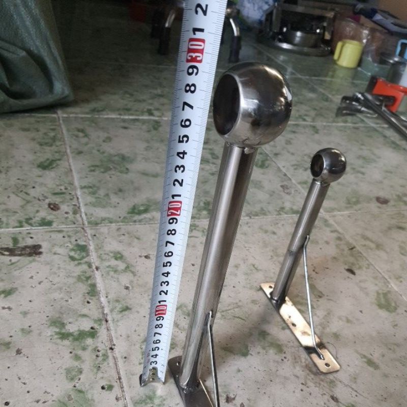 1 cái bass xỏ ống inox tròn o22mm/ o25mm/o32mm ra 30cm