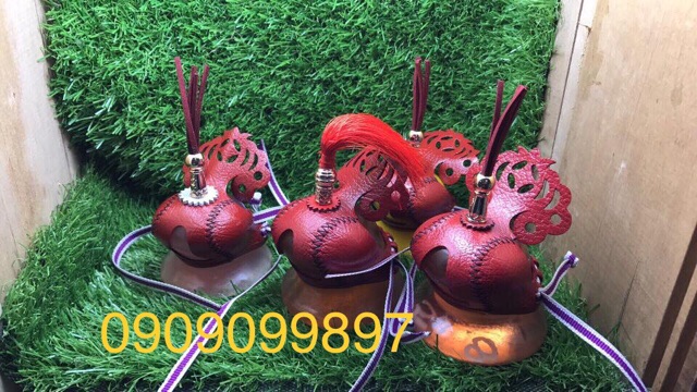 Mũ trùm đầu chim săn kiểu vương miệng