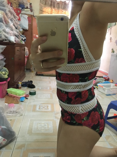 Hình thật-Bikini liền thân hoa hồng viền ren siêu đẹp