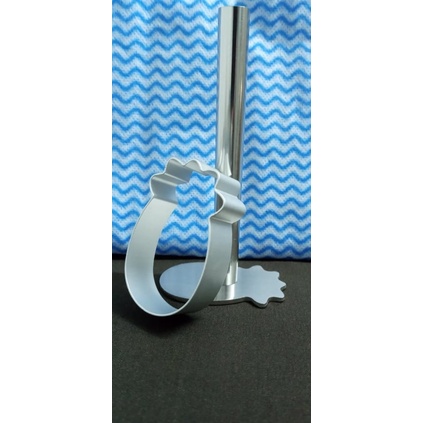 Combo 40 khuôn cutter bánh dứa kèm 1 tay cầm nhấn bánh (thanh lý hàng đã qua sử dụng)