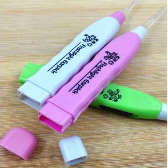 Dụng Cụ Lấy Ráy Tai Có Đèn Đầu Mềm An Toàn Cho Bé - Lấy ráy tai có đèn 3 đầu 🍀Clovershop68🍀