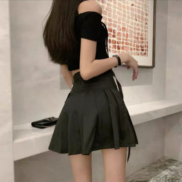 (Sẵn áo) Set đồ hè phong cách ulzzang - Áo croptop trễ vai quai cài ngắn tay - Chân váy xếp ly kèm túi + đai lưng