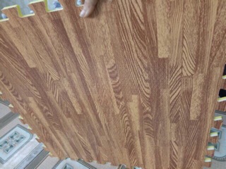 18 tấm xốp vân gỗ ,60*60cm