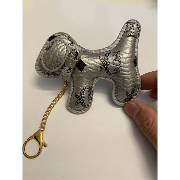 Móc khoá cún MO M treo balo hàng QC