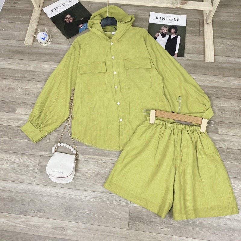 Set Bộ Đũi Tơ Áo Dáng Rộng Có Mũ Quần Sooc Đùi Thụng Đuôi Tôm Màu Xanh Bơ