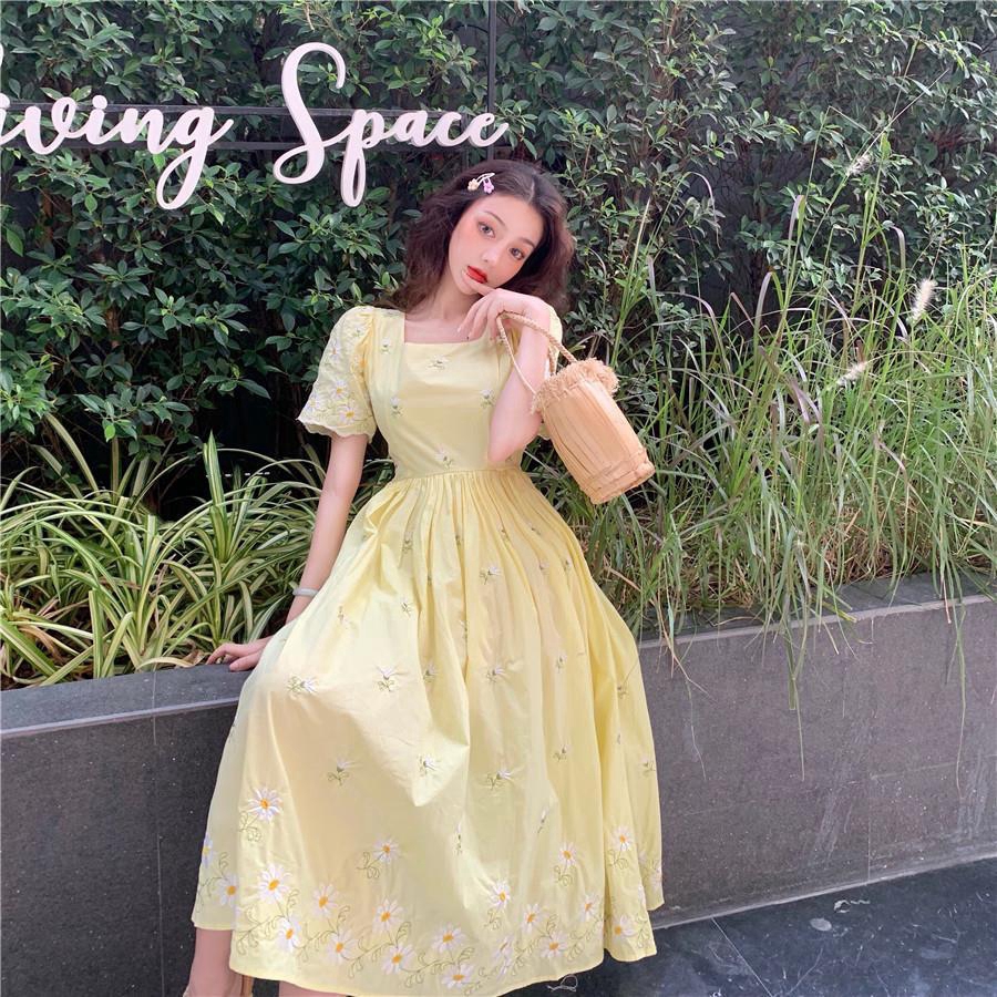 Đầm Maxi Tay Ngắn Cổ Vuông Hoạ Tiết Hoa Nữ Tính | BigBuy360 - bigbuy360.vn