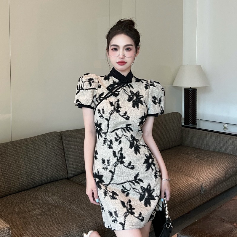 Jane Sườn xám ngắn cách tân tay nhí phồng quyến rũ trẻ trung