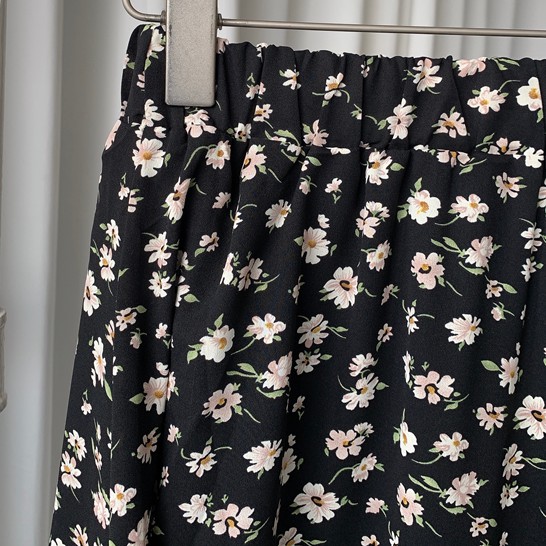 Chân váy maxi hoa cúc lưng thun - V690 | BigBuy360 - bigbuy360.vn