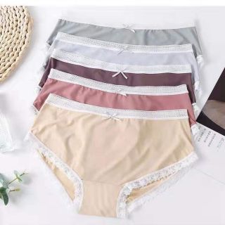 Set 10 quần lót nữ - chất đúc su viền ren < 60kg