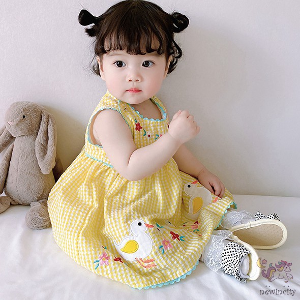 Đầm sát nách họa tiết thêu đáng yêu dành cho bé gái