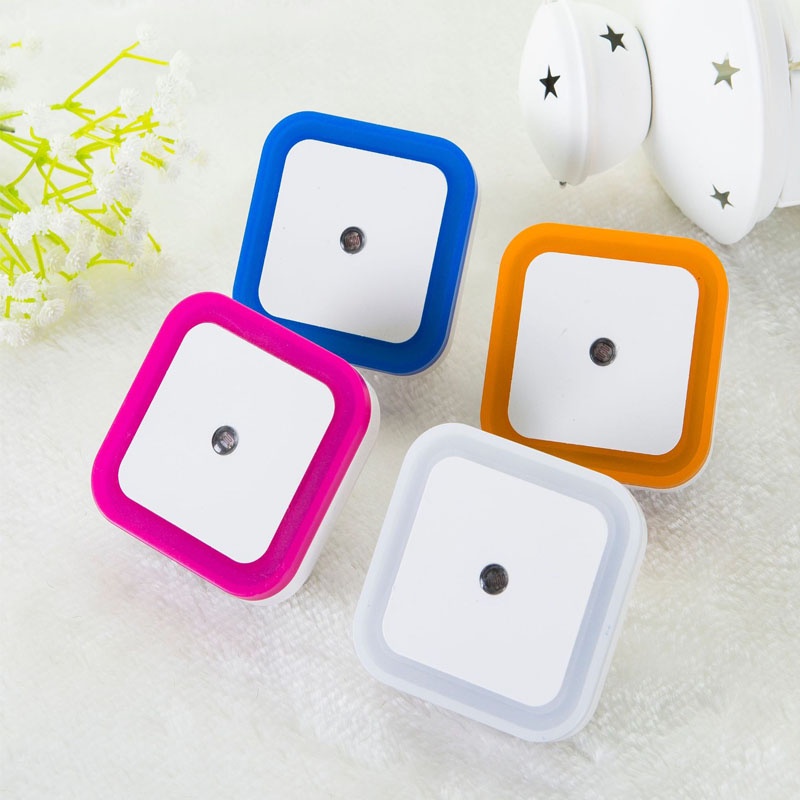 Đèn Ngủ Cảm Ứng Tự Sáng Đèn Khi Trời Tối Hình Vuông Tiện Dụng SONHOUSE