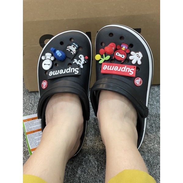 dép cross💖HOTREND💖dép cross đế bánh mì màu đen viền trắng DEPCRMAI882211 tặng thêm 12 sticker cross | BigBuy360 - bigbuy360.vn