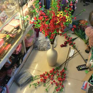 Cành hoa nhựa