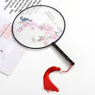 Quạt tròn cán gỗ cổ trang Trung Quốc