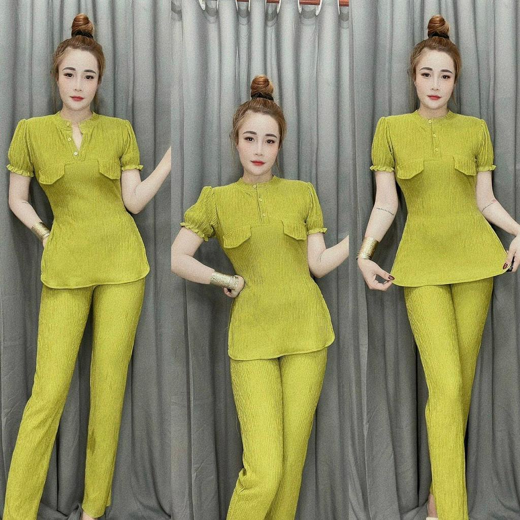 Set bộ tay nhún gài nút xẻ tà , quần có túi , chất xốp gân . Có sẵn