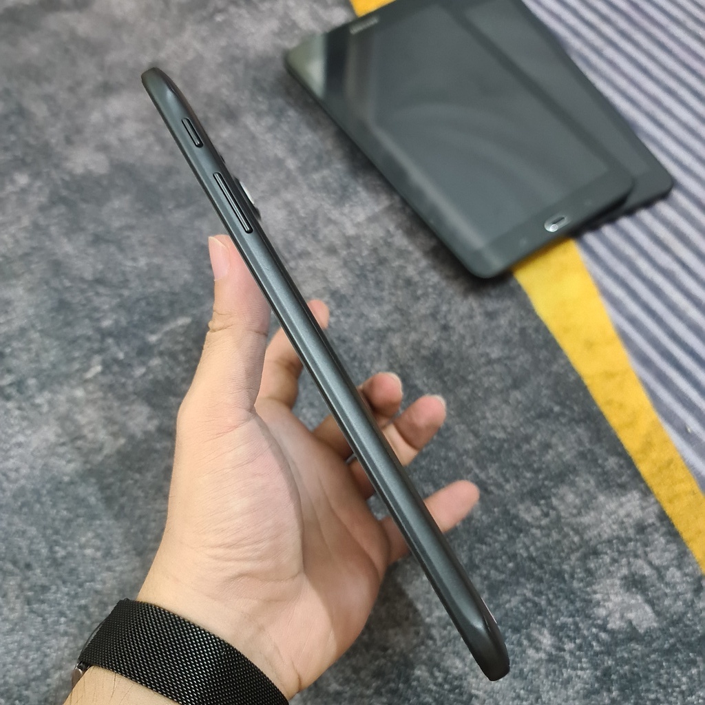 Máy tính bảng Samsung Galaxy Tab E 8.0 2016 Wifi/LTE T375