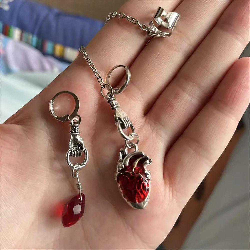 Khuyên Tai Chuỗi Ma Cà Rồng Màu Đỏ Phong Cách Gothic The Beating