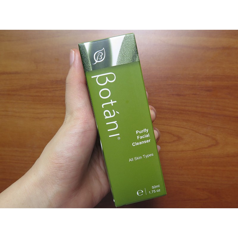 Sữa rửa mặt cho mọi loại da – Botani Purify Facial Cleanser