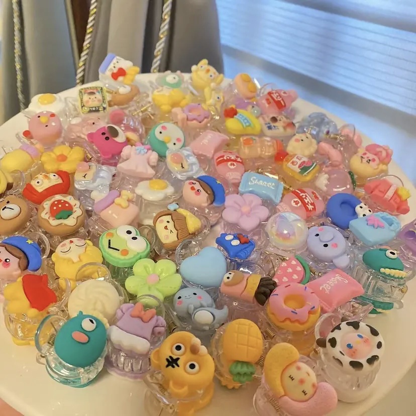 Ba cái kẹp tóc nhỏ đáng yêu được vận chuyển ngẫu nhiên 3PCS