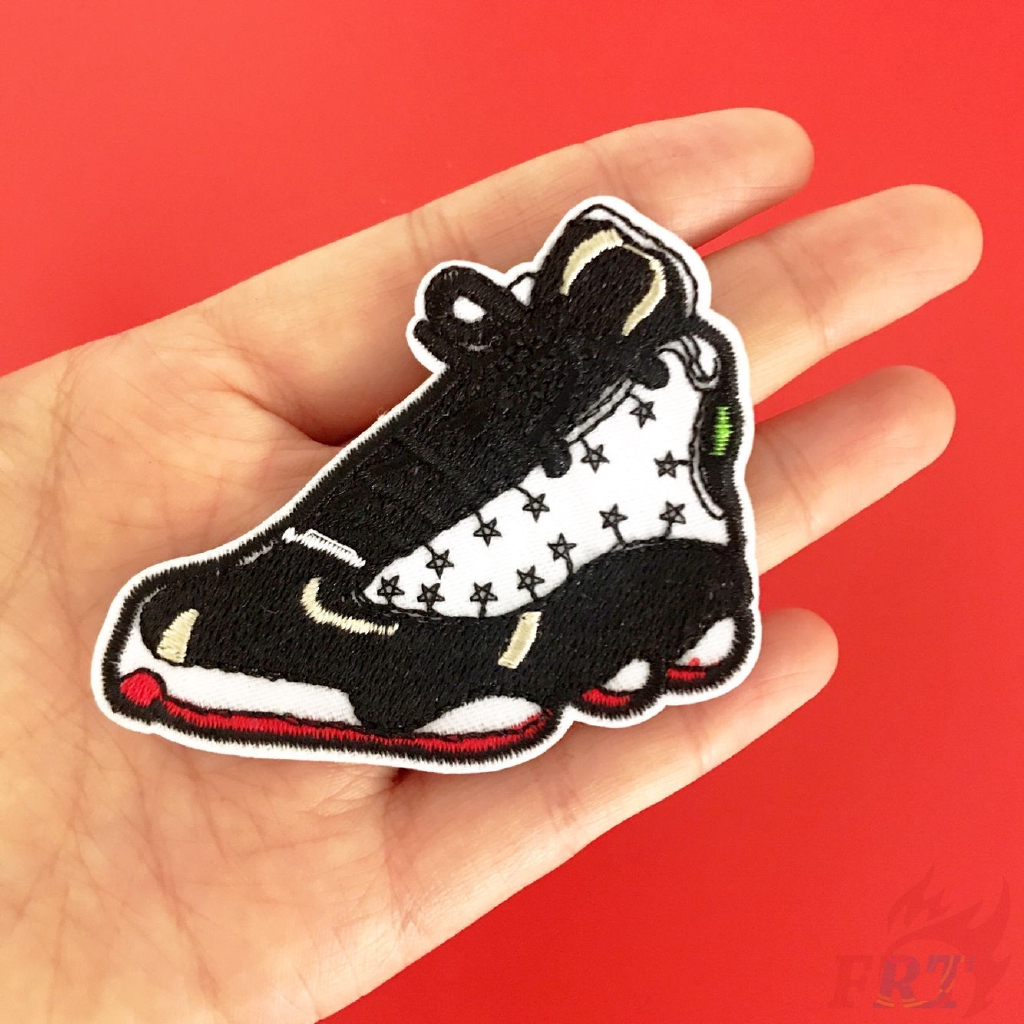 Miếng vớ thêu/ủi thủ công trang trí hình giày sneaker in logo thương hiệu thời trang 1.4