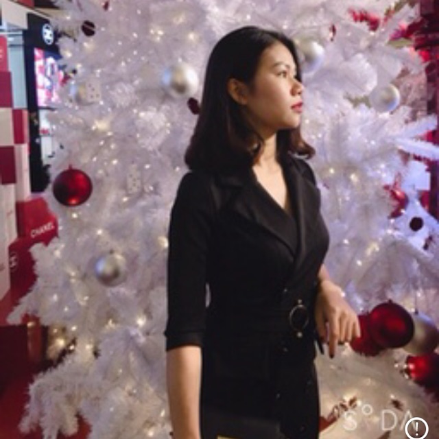 Váy thiết kế.....